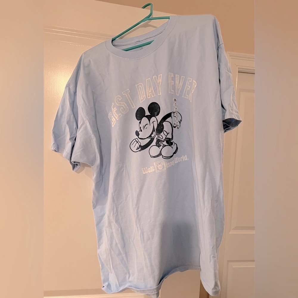 Disney Men’s T-Shirt. XXL. NWT